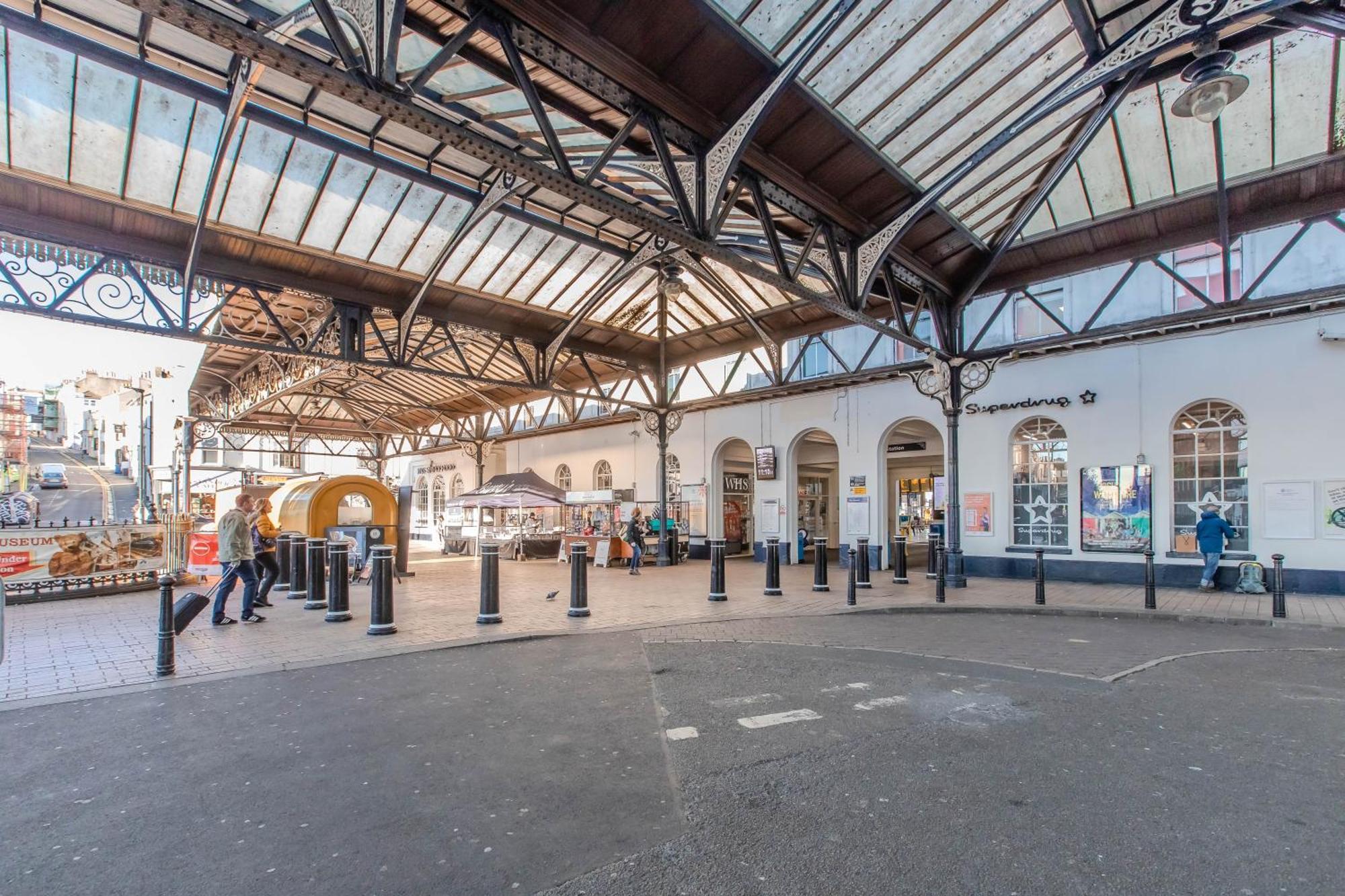 2 Bedroom Flat Next To Brighton Station & Beach I Sleep 8 Guests מראה חיצוני תמונה